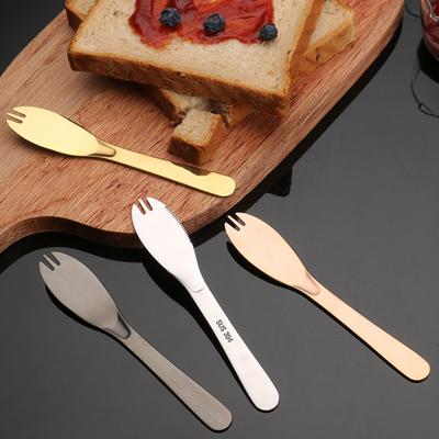 Ausgezeichneter Butterschneider mit glatter Kante und effektivem Sägezahndesign