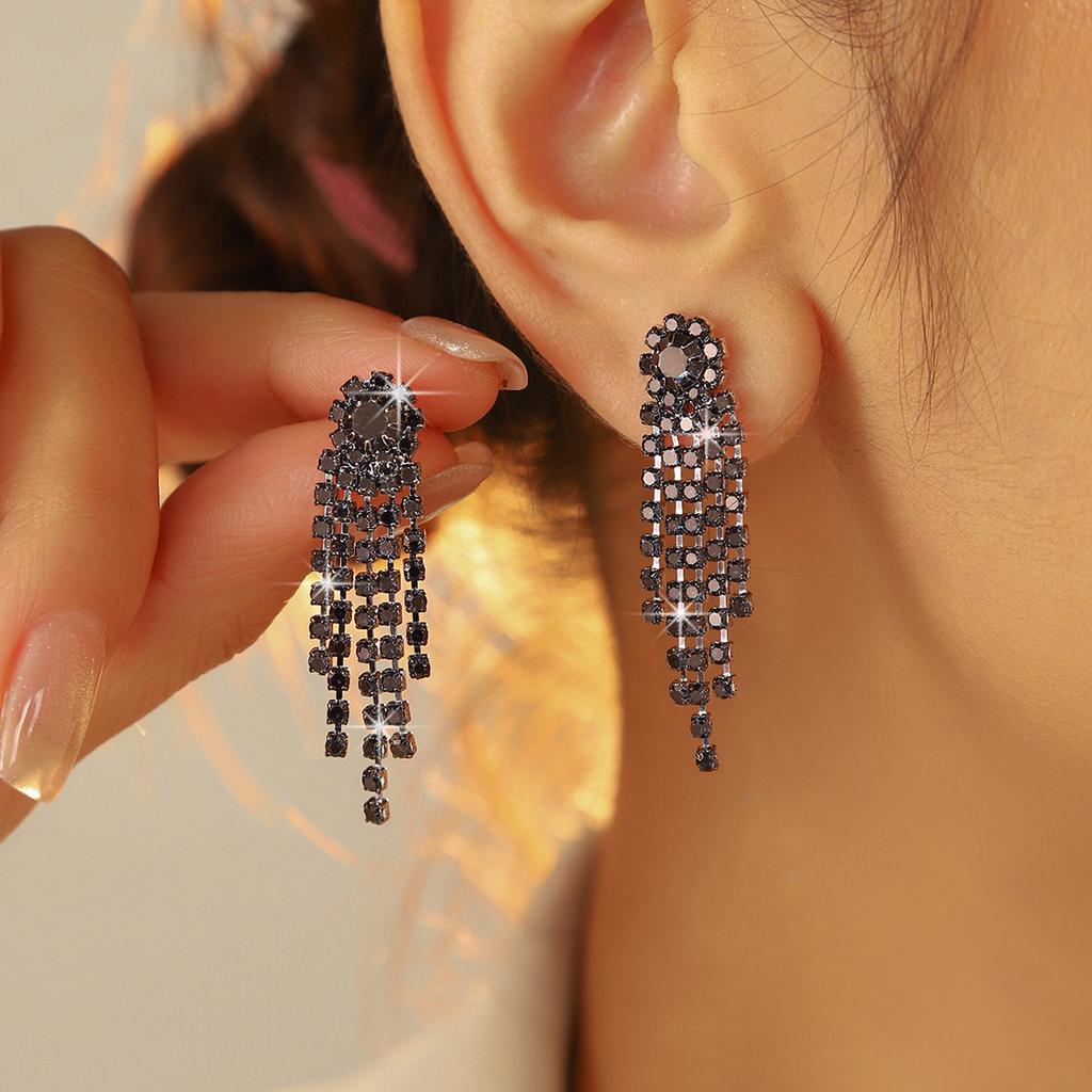 Explosive crystal blue long fringed small earrings