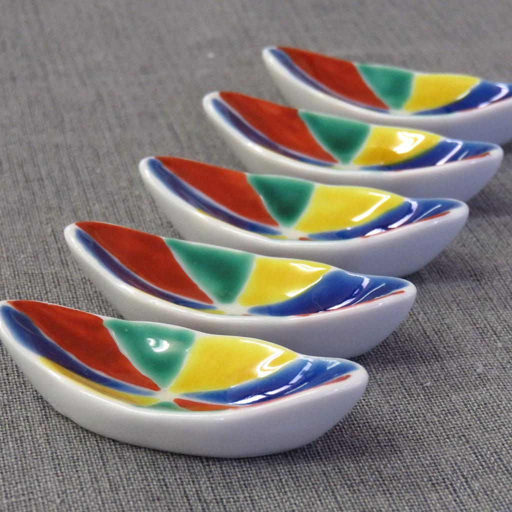 Waza No Kura Chopstick Rests, Stylish Set of 5, Kutani Ware Paper Balloon Design, High-Quality Ceramic Cutlery Rest, Made In Japan