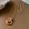 Retro Gold & Silver Swirl Pendant Necklace – Luxurious, Versatile Clavicle Chain