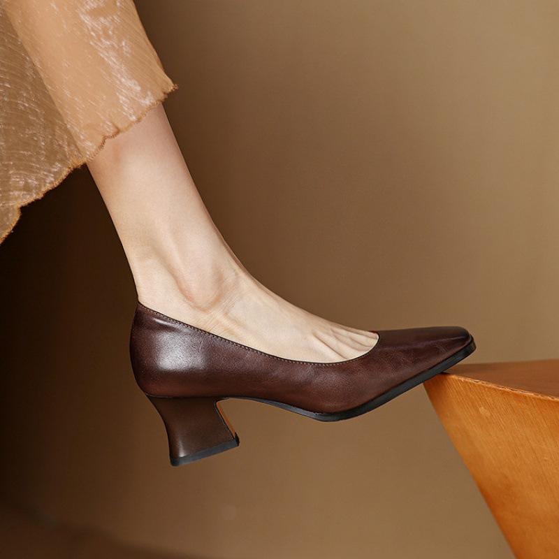 New women's fashion single shoes square head one pedal thick heel small leather shoes women's solid color casual leather large size shoes middle heel