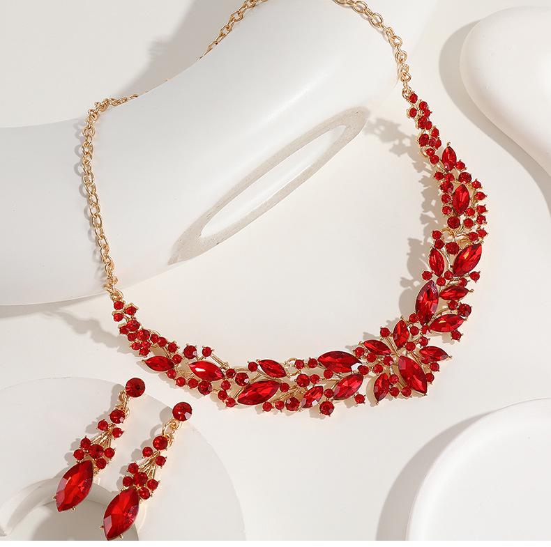 European & American Fashion Crystal Necklace and Earrings Set for Brides