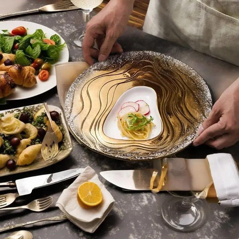 Złoty talerz jadalny z wypukłą wypukłą folią ceramiczną, wklęsły, wypukły, kreatywny talerz restauracyjny do kuchni molekularnej