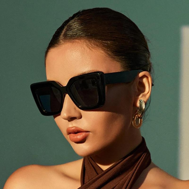 New Large Frame Sunglasses Women Fashion Outdoor Sunshade Eyewear Beach Party Eyeglass Uv400 Luxury Brand Design Sun Glasses