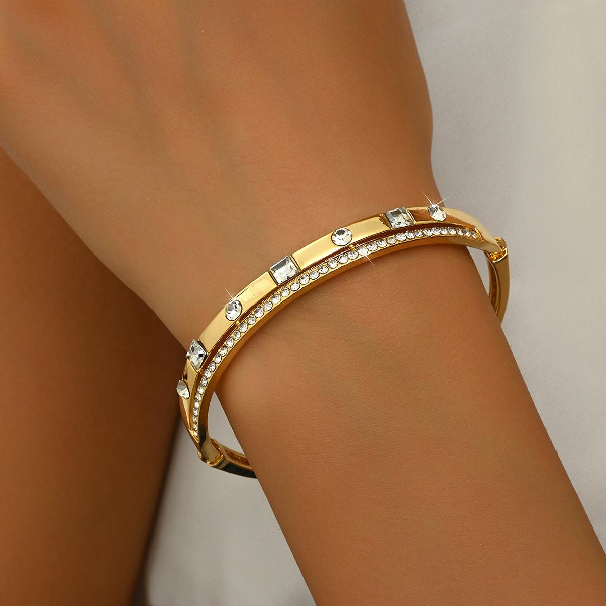 

New European and American Love Bracelet for Women, High End, Full Diamond Exquisite Bracelet, Hollow Square, Light Luxury Handma
