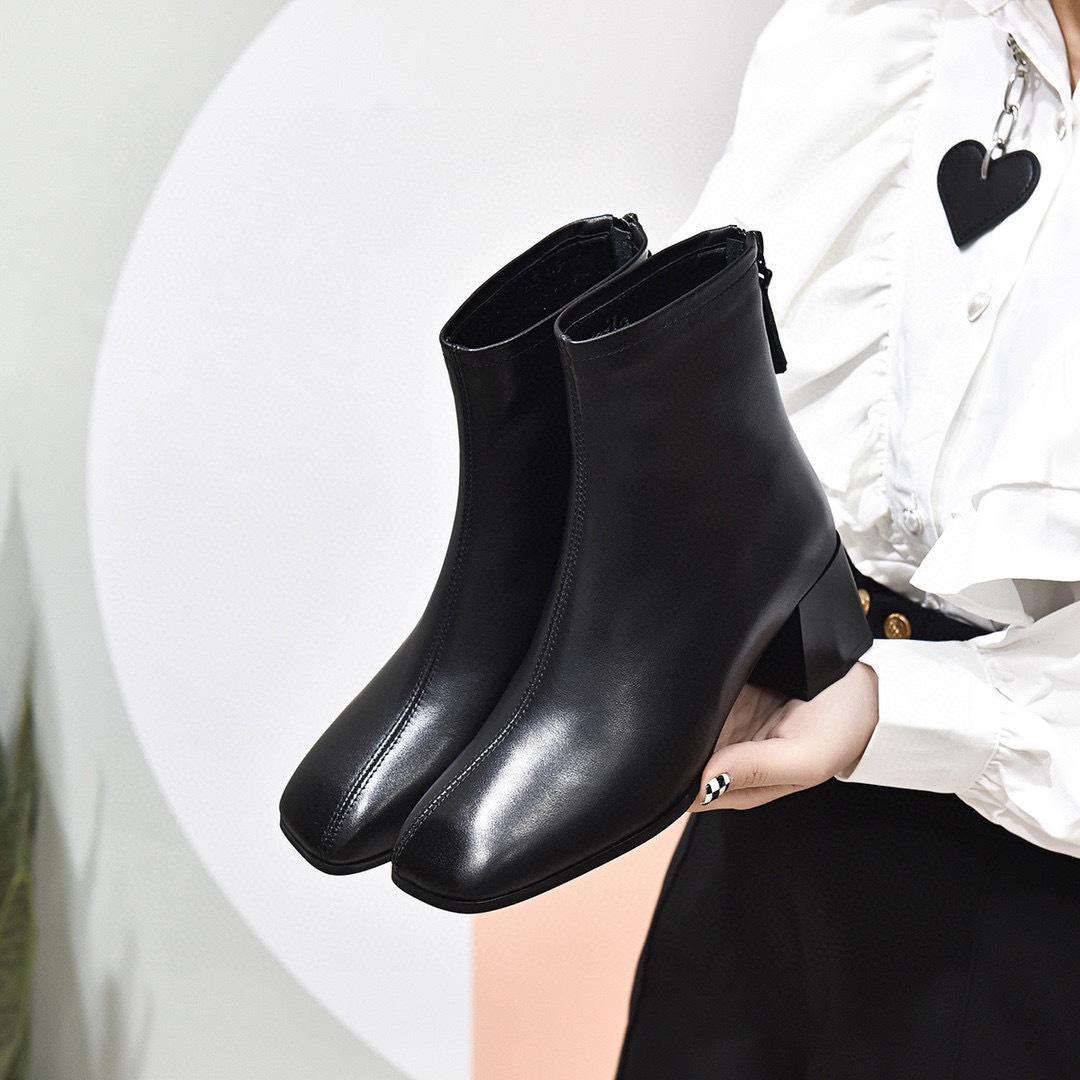 

Leather boots women s 2025 autumn and winter new French square head fashion shoes simple thick heel square heel ankle boots top layer cowhide women s 35