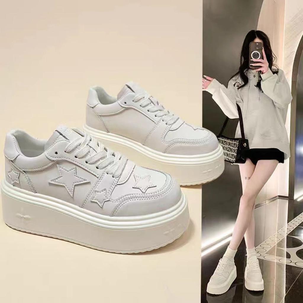 Popular little white shoes women's 2025 new autumn super fire fashion versatile sports and leisure shoes platform star board shoes