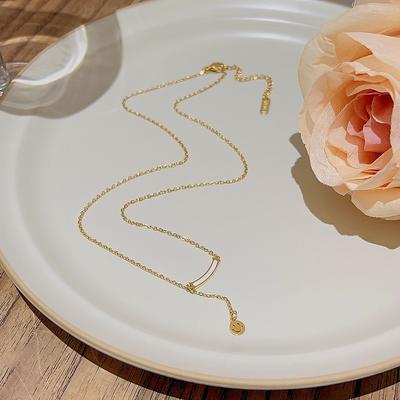 Fading Smiling Face Necklace Jewelry Female Luxury Niche Design Advanced Sense Sweater Chain Neck Chain Ins Wind Clavicle Chain.