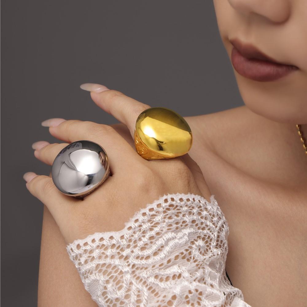 Casting Stainless Steel Chunky Rings For Women Physical Vapor Deposition 18k Gold Plated Women's Large Smooth Surface Ring