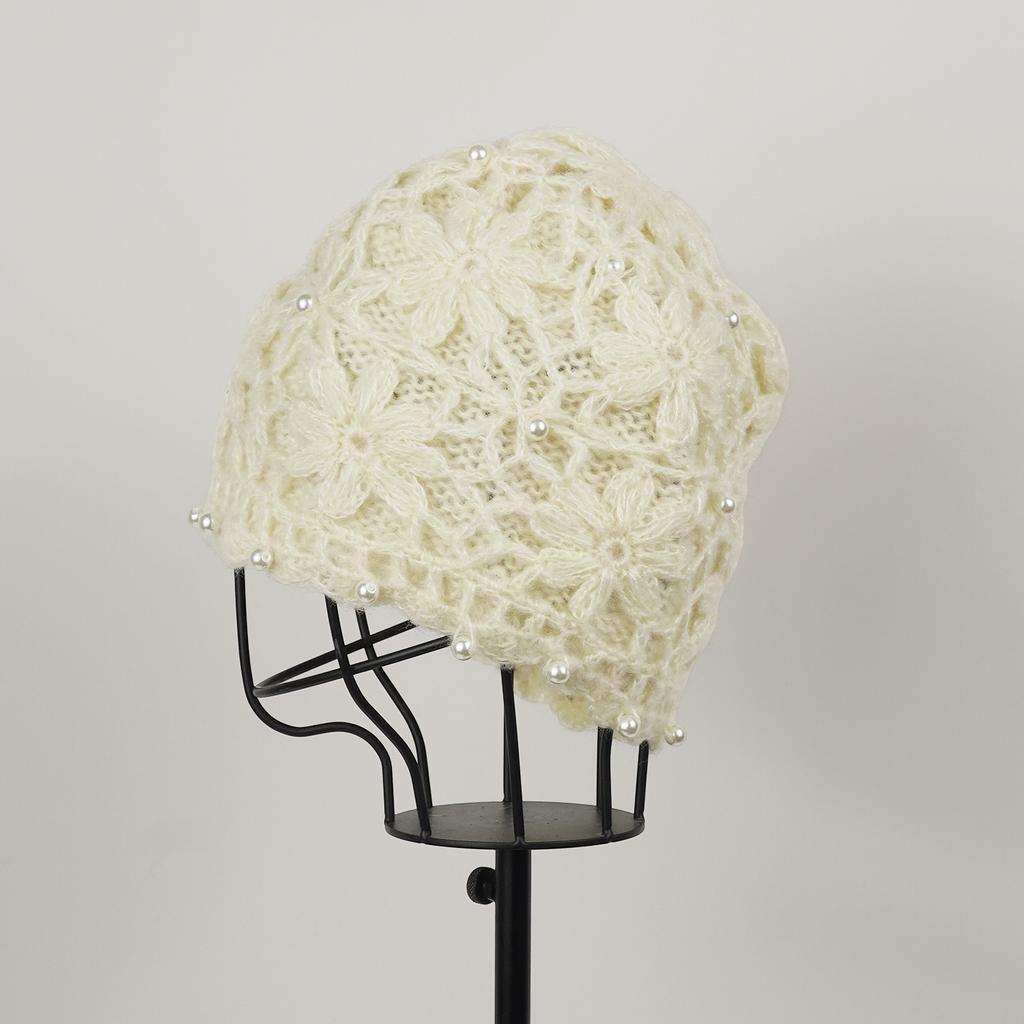 Autumn and winter heavy industry pearl lace crochet thin wool hat women's fashion age-reducing handmade knitted hat tide