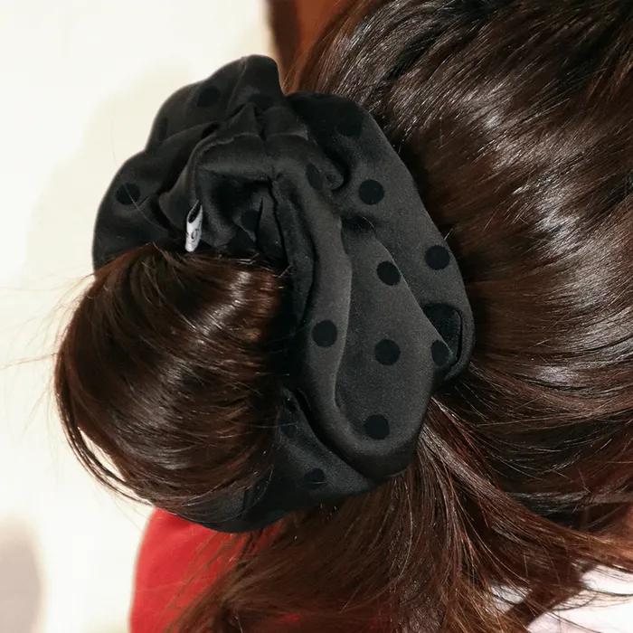 dot silky hair scrunchie - black