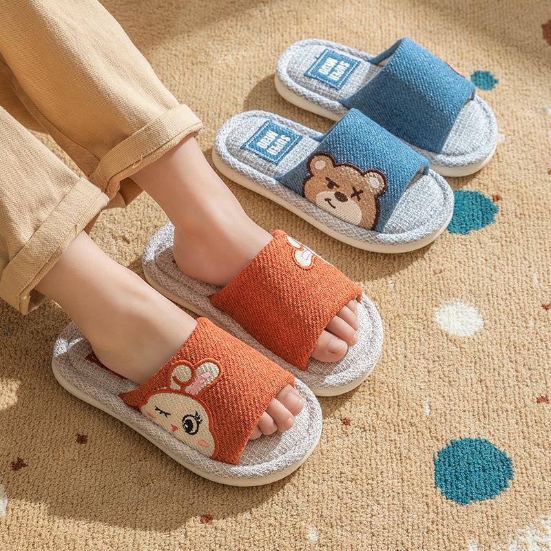 Children's Four Seasons Linen Slippers - Non-slip Soft Sole Cartoon Design for Parent-Child Indoor Use