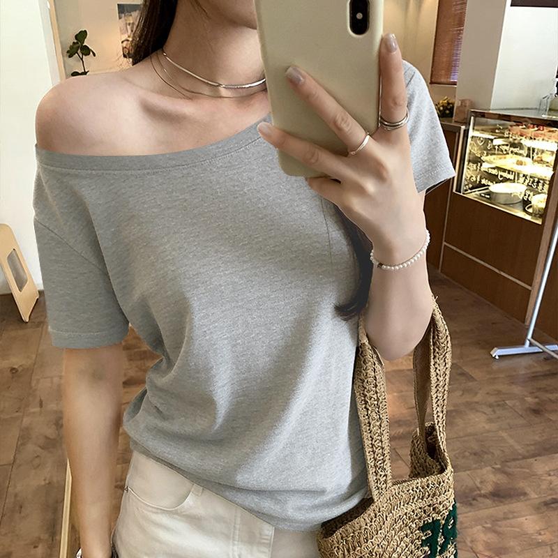 

Summer beautiful one word shoulder two wear slanted shoulder short-sleeved T-shirt women s summer relaxation feeling beautiful off-the-shoulder top xl( 62.5-70kg ) сірий колір