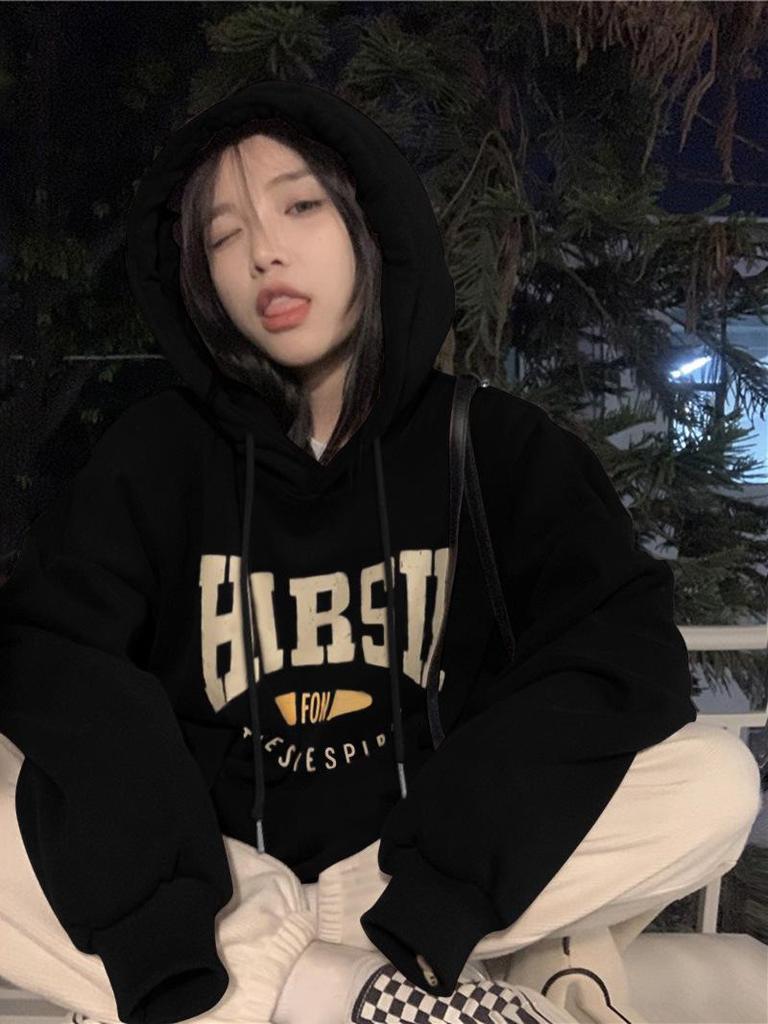 Women's Plush Thickened Hooded Sweatshirt for Autumn/Winter - Loose Fit, BF Style, Perfect for Couples.