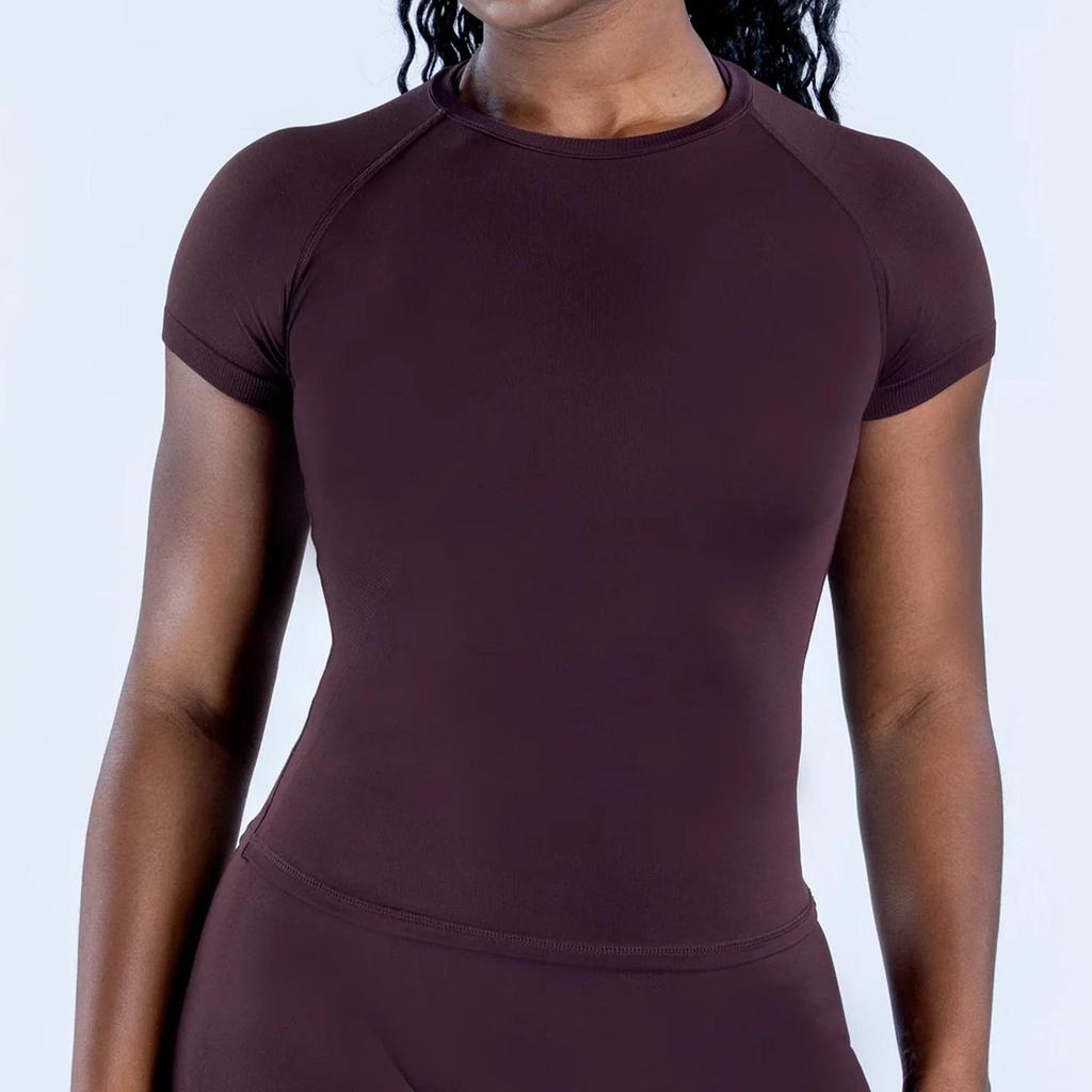 High-Stretch Seamless Nylon Yoga T-Shirt: Moisture-Wicking, Tight-Fit, Hip-Length Short Sleeve