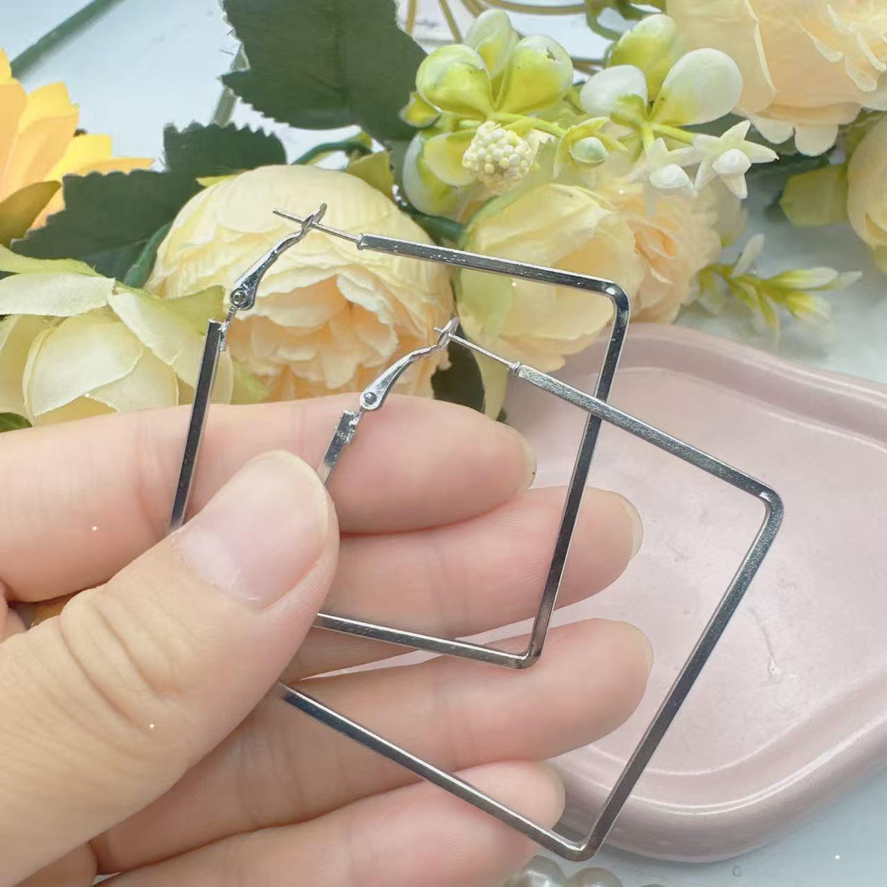 Европейские и американские модные серьги-гвоздики ромбовидной и квадратной формы - Смелые, преувеличенные серьги со стильным, уверенным характером для женщин Unique