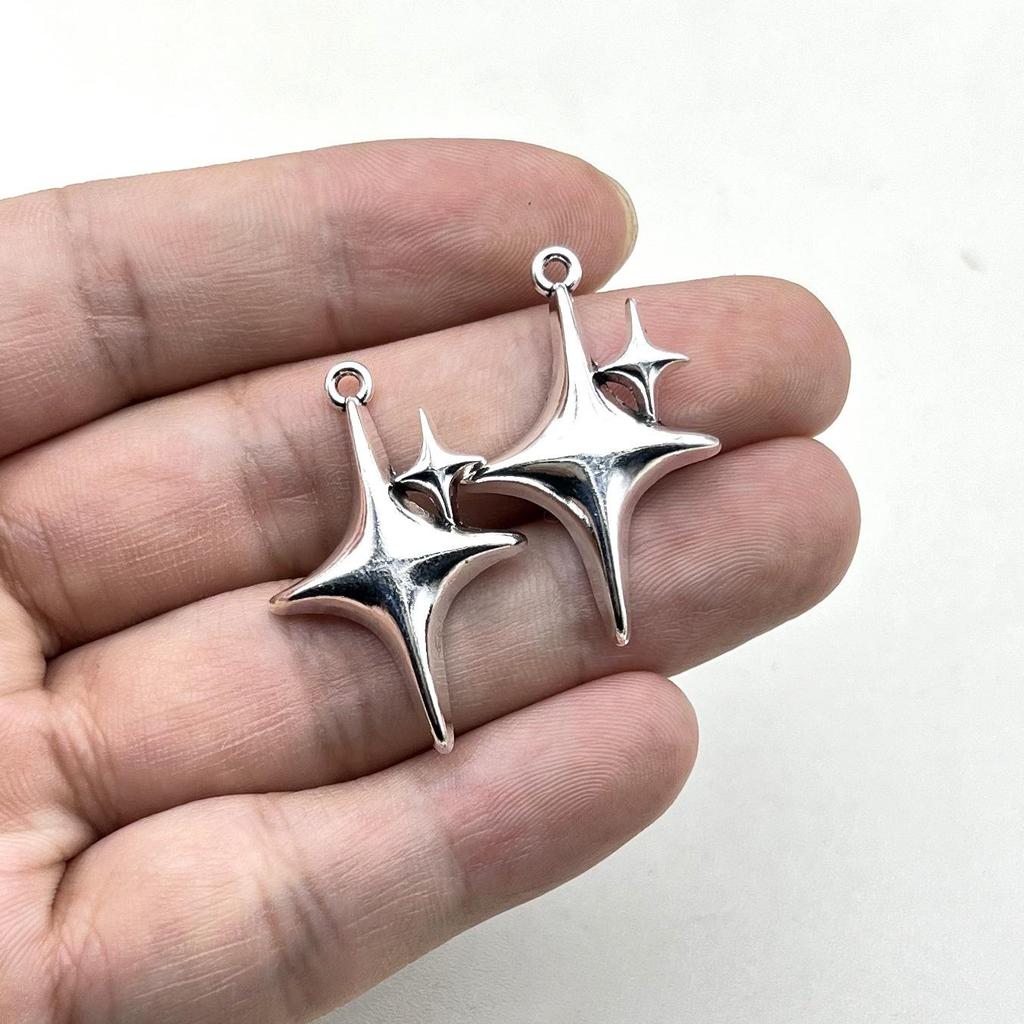 Antique Silver Zinc Alloy Four-Pointed Star Pendant Charm