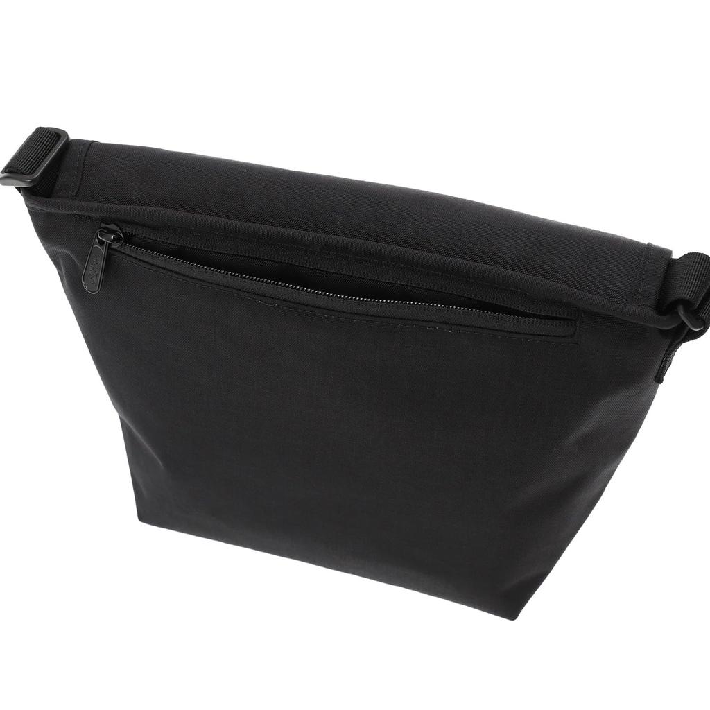 Authentic Messenger Bag NYLON MESSENGER BAG 500D CORDURA KUROMI MP1603BPDMGNT500KRM [Manhattan Portage] [Official]