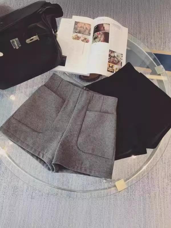 

Spring 2024 Women s Wide-Leg High Waist Woolen Shorts - Black, Casual Korean Style. 2XL