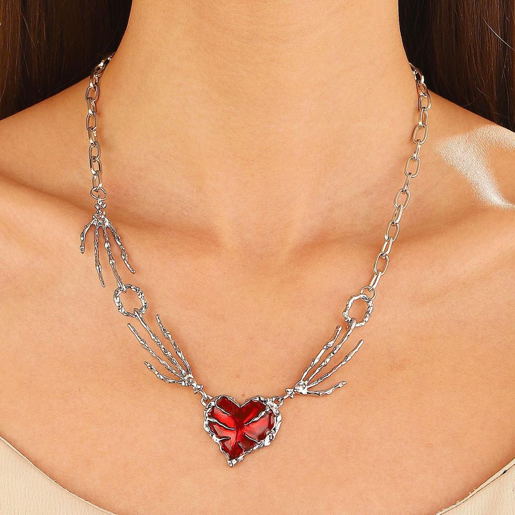 New Sweet Cool Punk Style Dark Red Love Pendant Neck Chain Dark Niche Design Temperament Versatile Collarbone Chain