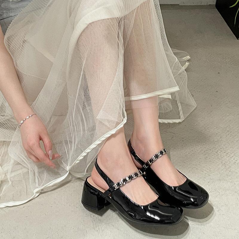 South in the South White French thick heel heightened bag head sandals women's 2025 new summer with skirt cool slippers