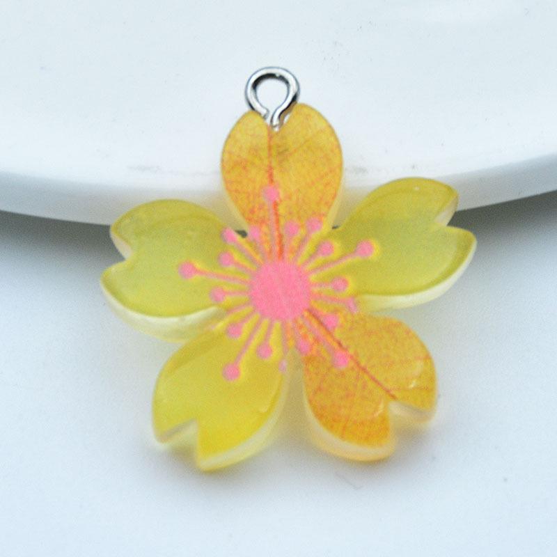 Luminous Sakura Daisy Resin Charms: Earrings, Pendants, Keychains for DIY Jewelry