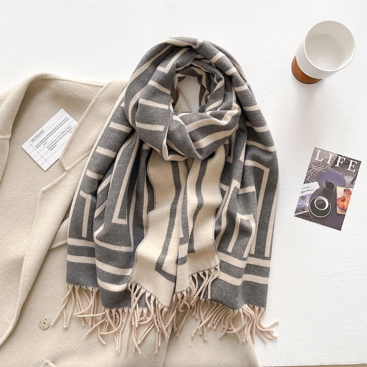 

Новый шарф-шаль женский осенне-зимний темпераментный универсальный высококлассный декор для пальто имитация кашемира теплый шарф 200*65cm