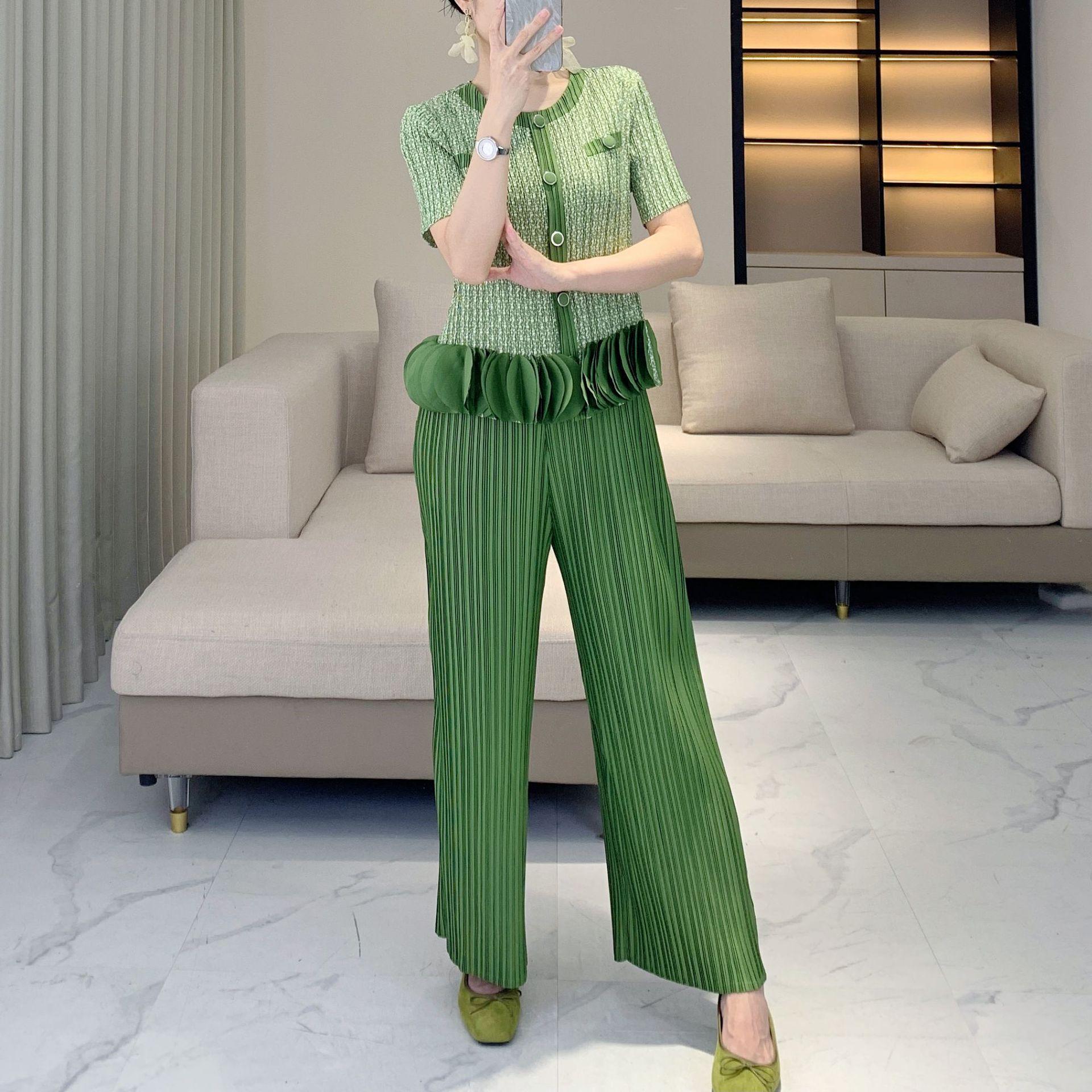 

Женский плиссированный кардиган с оборками и комплект брюк прямого кроя One Size [Approx. 45-75 kg] зелёный