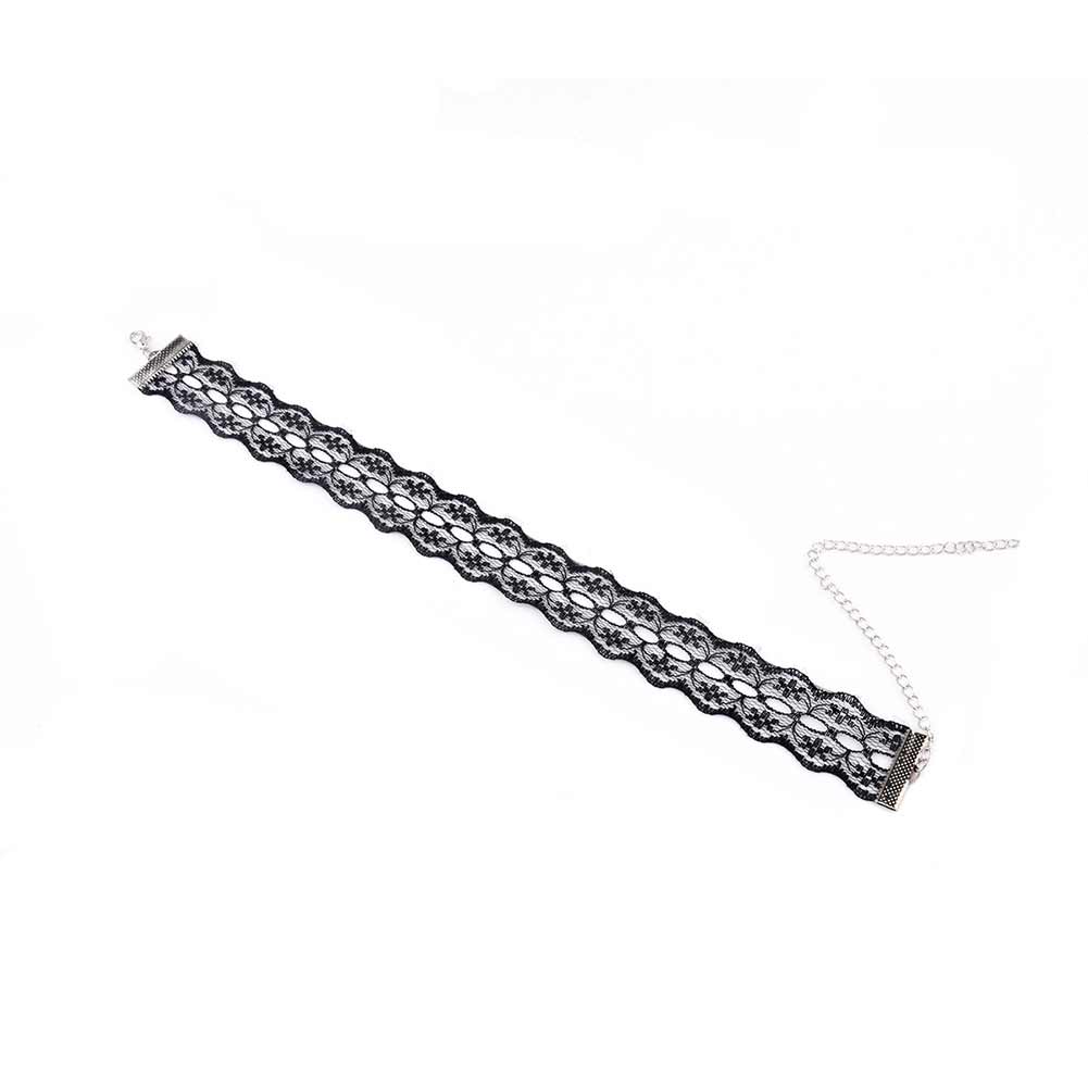 Women Creative Lace Hollow Choker Simple Exquisite Wide Necklace Ornament