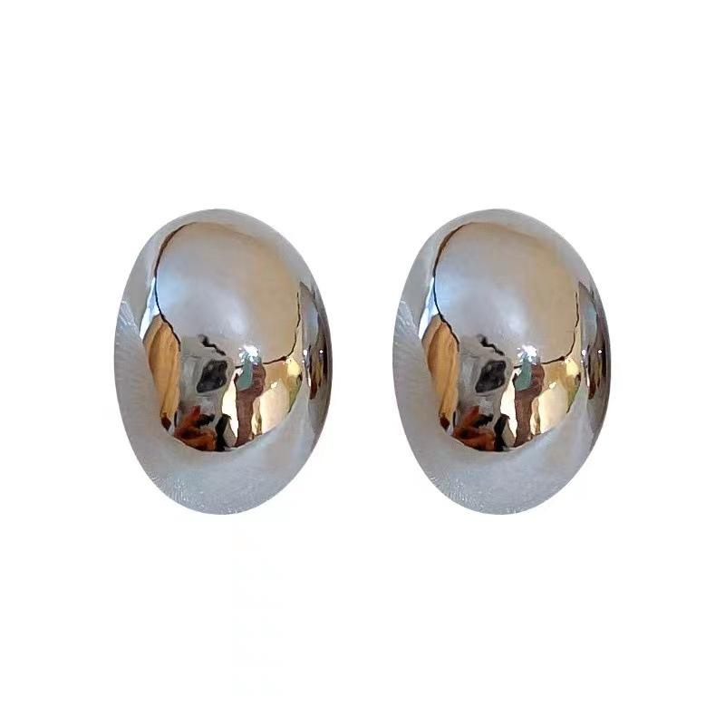 Simple Metal Gold Bean Stud Earrings Minimalist High-End Versatile Earrings for Women Fashion Jewelry
