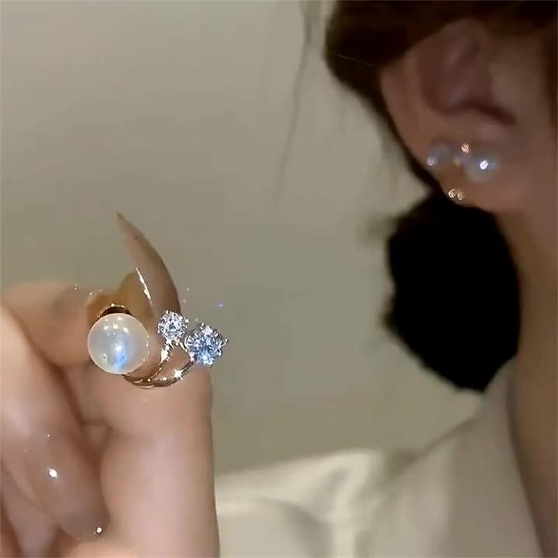 

Корейские серьги-клипсы с жемчужным когтем для женщин, серьги с кристаллами циркония золотого цвета, модные ювелирные изделия, подарок на Новый год