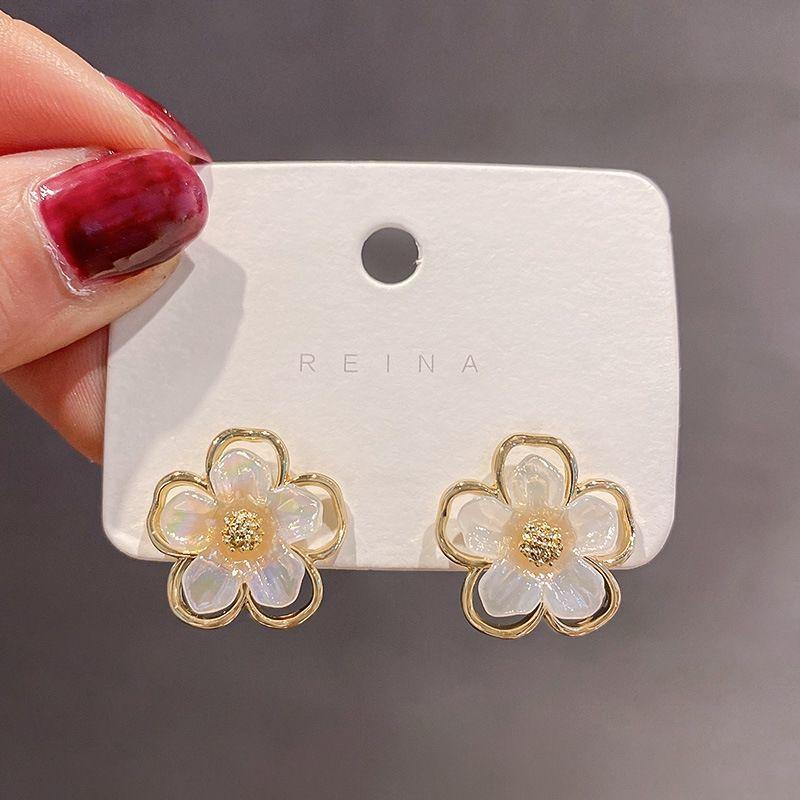 Cute Korean Earrings Heart Bling Zircon Stone Rose Gold Color Stud Earring for Women Fashion Jewelry New Gift