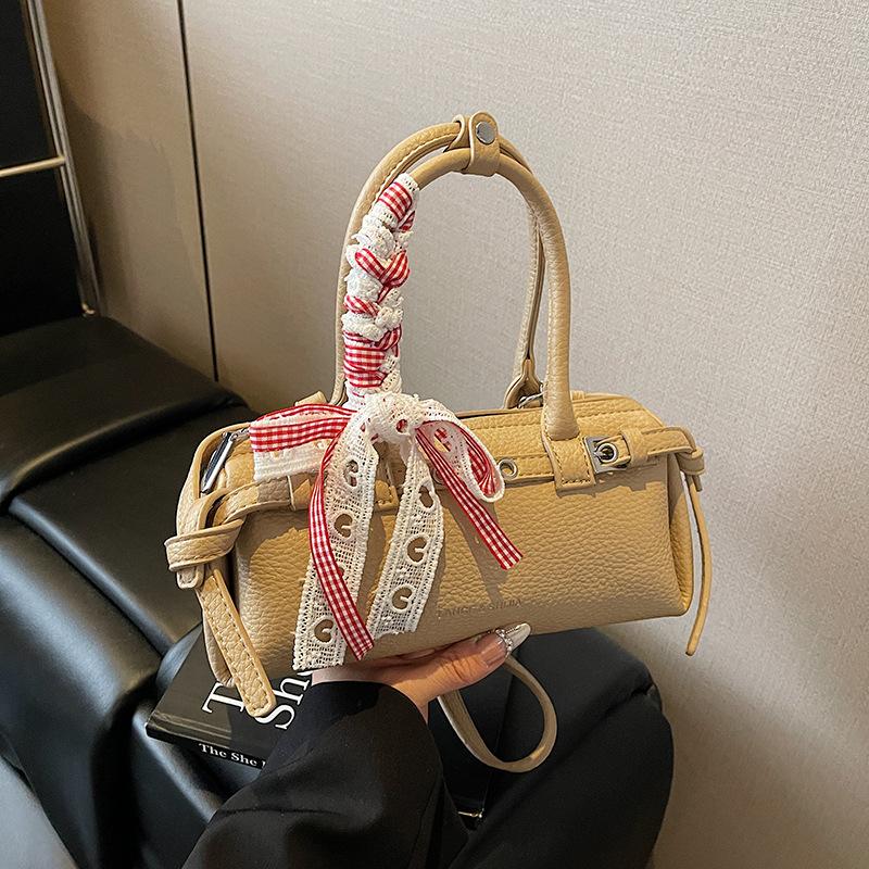 

2025 new super hot small bag female Mori cute trendy fashion messenger bag fashion handbag 23*9*11