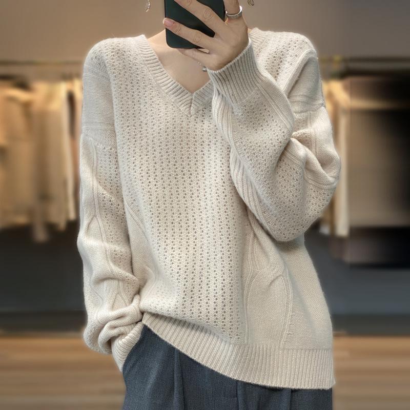 100V Women's Oversized Wool Sweater - Thick Knit, Long Sleeve, Fashionable Collar for Autumn