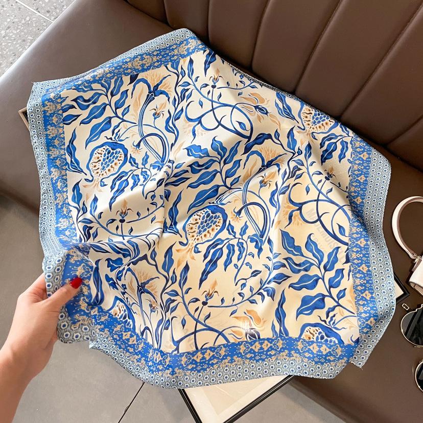 Lenço Quadrado de Cetim Feminino 70cm Vintage Primavera e Verão Estampa de Senhora Estilo Designer Lenço de Cabeça Feminino Lenços Femininos