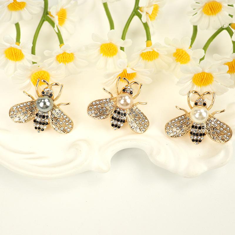 Elegante Strass-Bienenbrosche: Damen Anti-Exposure Kragen Pin für Hemden und T-Shirts