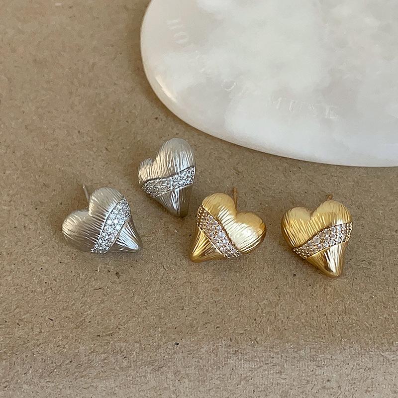 Texture Sense Zircon Love Stud Earrings Women'S Niche High-End Sense Unique Personality Exquisite Fashion Versatile Earrings