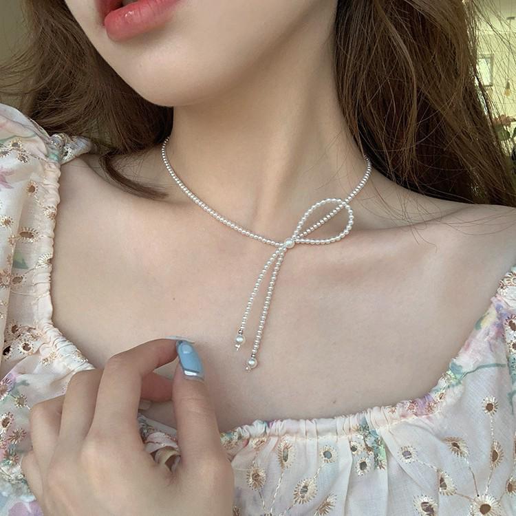 Retro Round Resin Necklace: Versatile, Fashionable High-End Clavicle Chain for Women