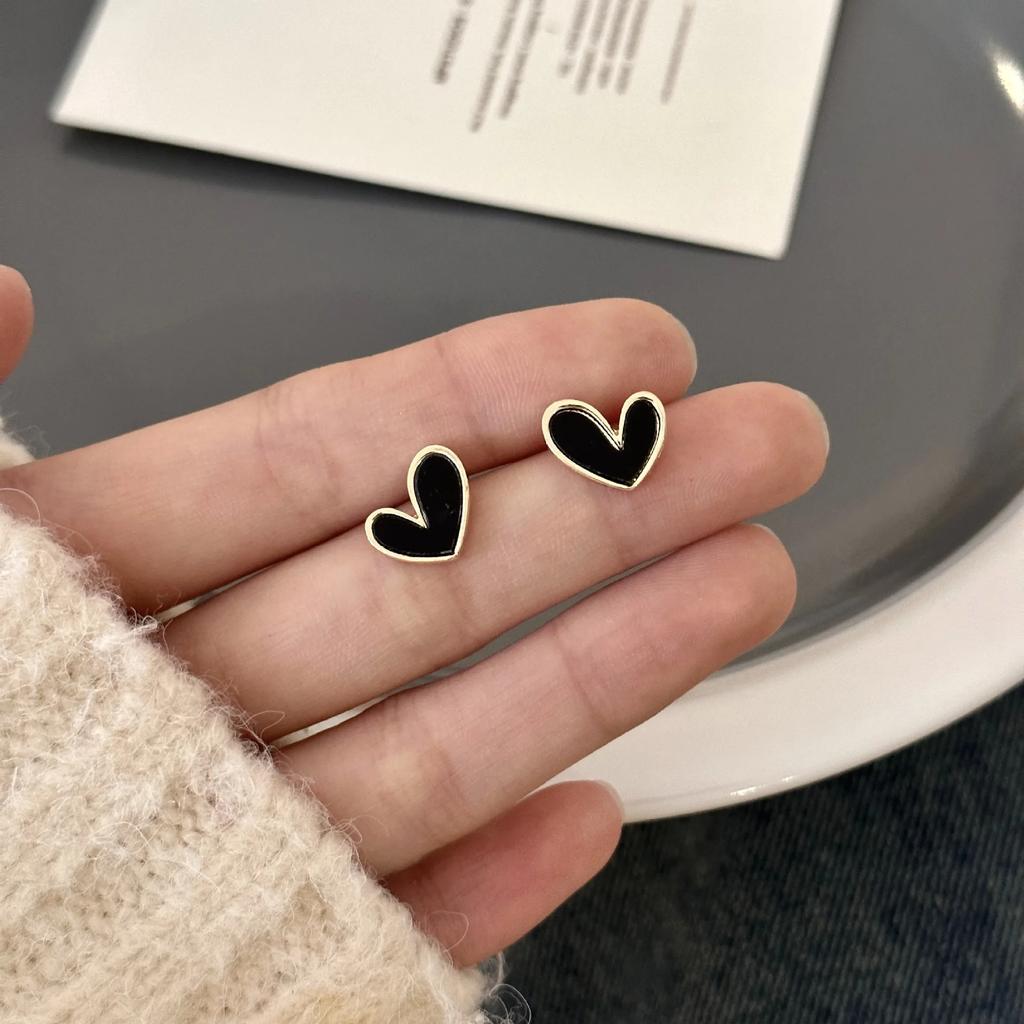 Cute Korean Earrings Heart Bling Zircon Vintage Dark Green Versatile Gold Color Earring for Women Fashion Jewelry 2024 New Gift
