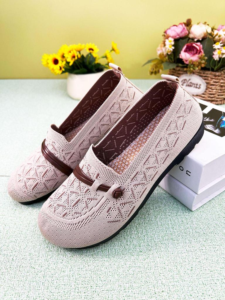 Spring/Summer 2025 Lightweight Slip-On Flyknit Flat Shoes for Middle-Aged & Elderly Women