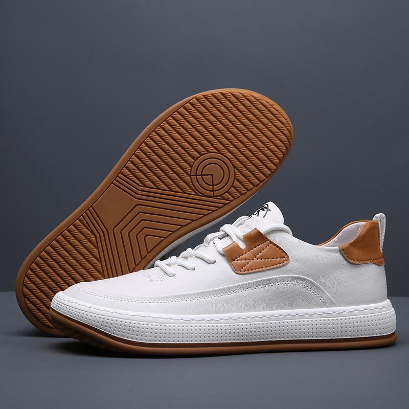 Little White Shoes Men's European Station Leather Casual Leather Shoes 2025 Spring New Crooked Clown Shoes Cowhide Board Shoes Tide