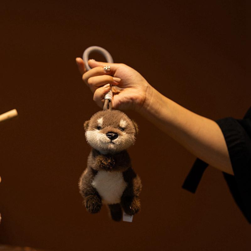 Ciondolo Lontra Peluche Con Mano Magnetica Per Bambini E Adulti