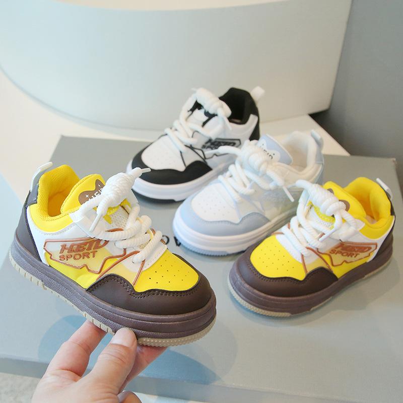 Children's sports shoes 2025 spring and autumn boys' casual board shoes new high-top girls' little white shoes soft-soled baby shoes list
