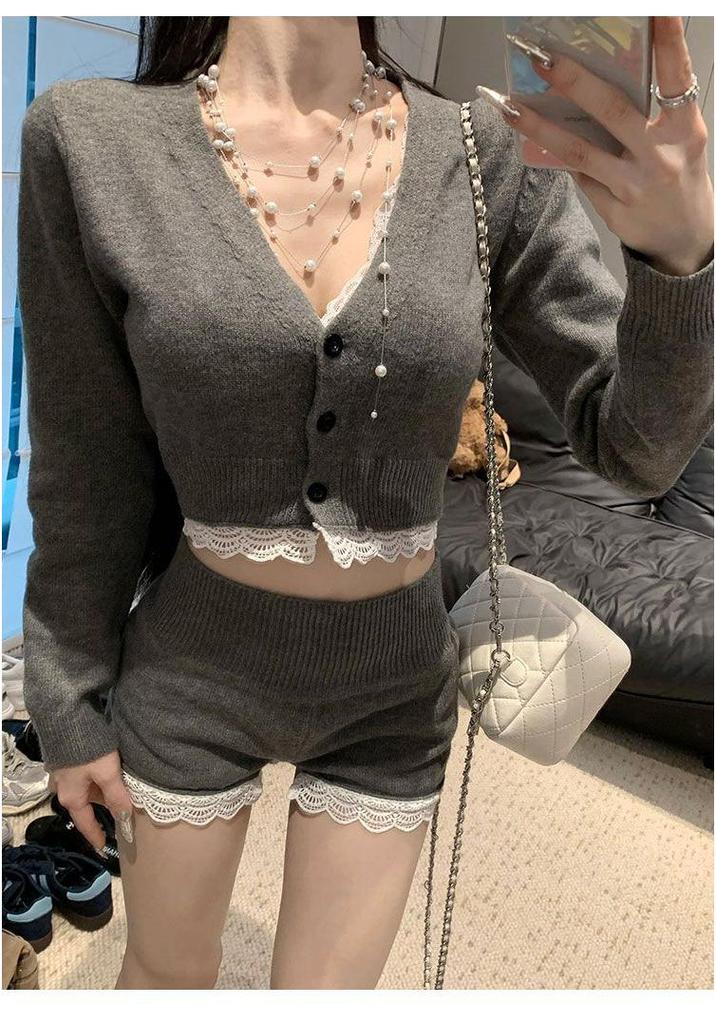 2024 Early Autumn Retro Lace Trim High Waist Knit Shorts - Slimming Gray Women's Fashion