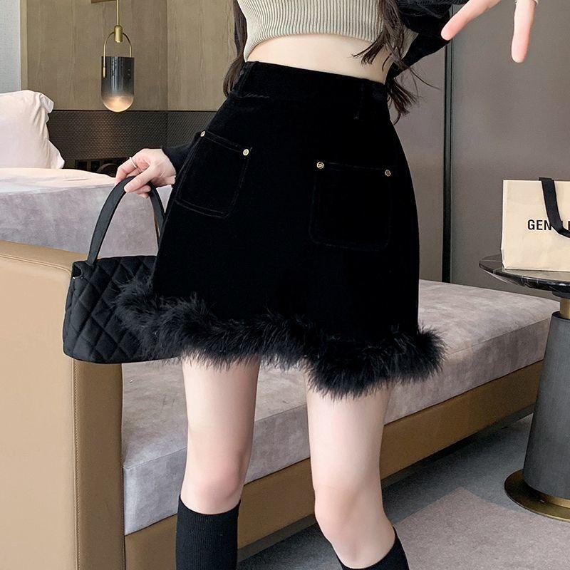 Women's Short Skirt Autumn and Winter High Waist Slim Fur Splicing A-line Skirt Temperament Black Hip Skirt