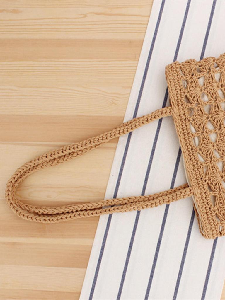 Versatile Hollow Cotton Rope Woven Bag for Seaside Vacations and Daily Commutes