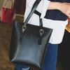 Elegant And Stylish Women Pu Leather Shoulder Bag With Soft Surface And Zipper Closure