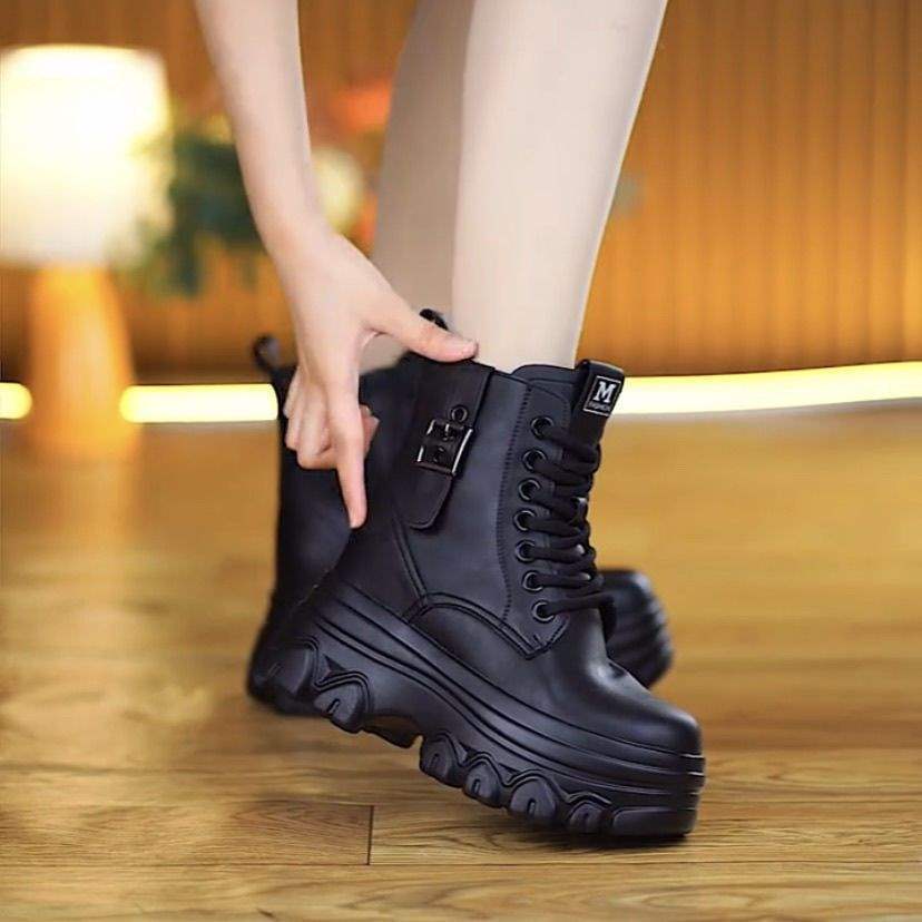 Real Soft Leather Martin Boots for Women's Autumn 2025 New Small Thick-soled Short Boots for Women's Winter Velvet, Non-slip and Warm