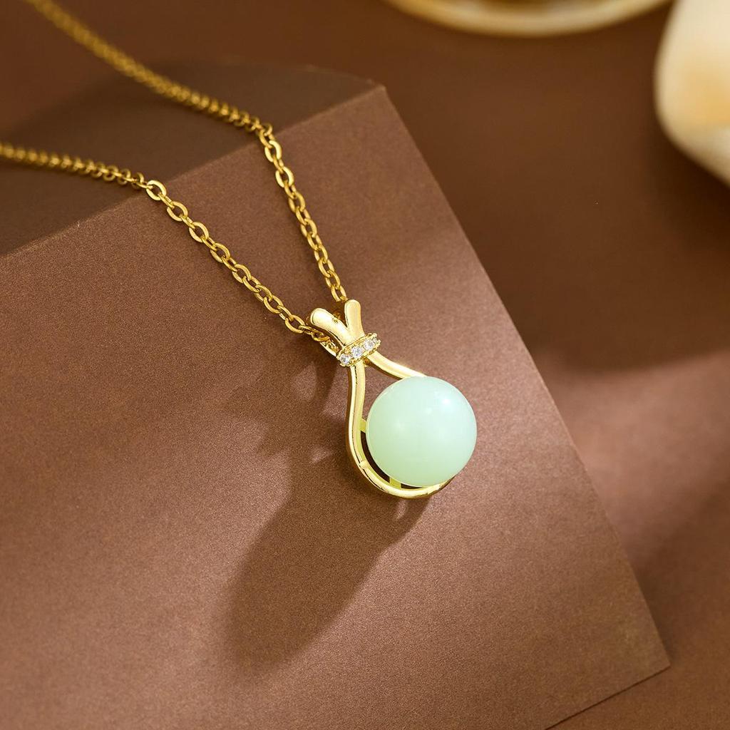 Hetian Jade Wushi Pai Pendant Necklace, Women's National Trend, Palace Style, Imitation Jade, Titanium Steel Clavicle Chain Jewelry.