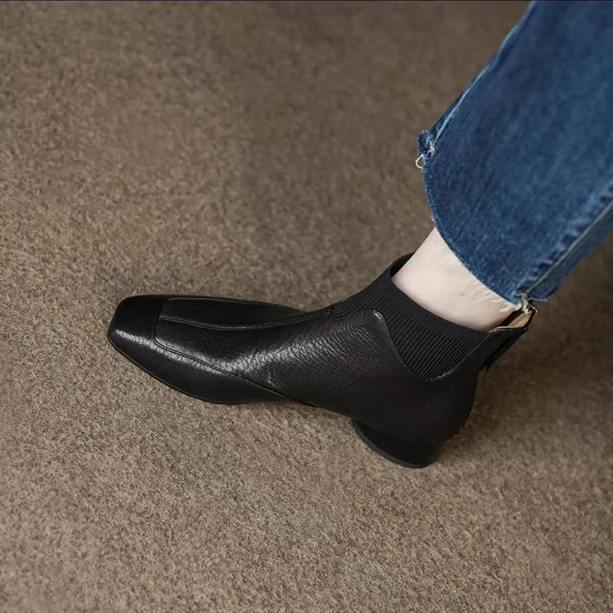 

Маленькие кожаные туфли Туфли на толстом каблуке Кожаные ботинки с квадратным носком Женские осенние новые вязаные женские туфли с глубоким воротом 37